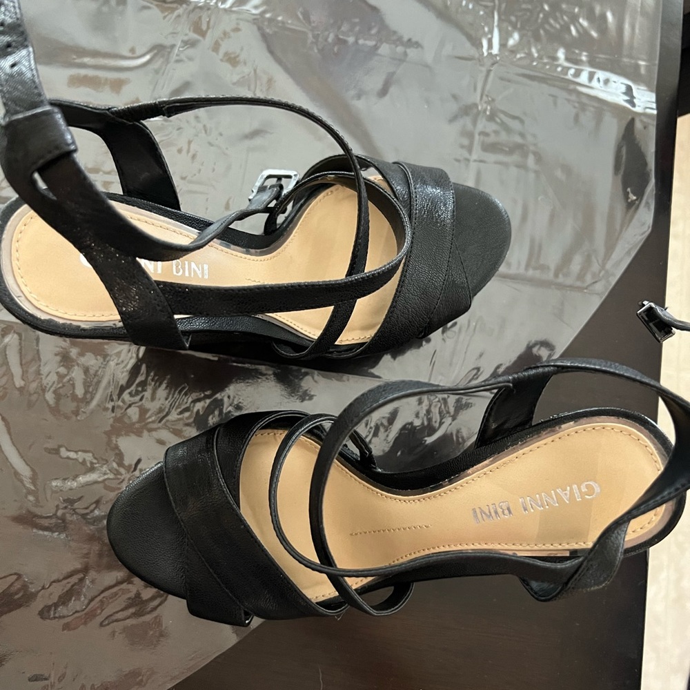Shoes black wedges from Gianni Bini new never worn very cute.